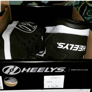 Heelys (NWT) Little Boys Size 13
